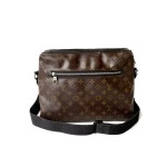 Louis Vuitton Torres Messenger